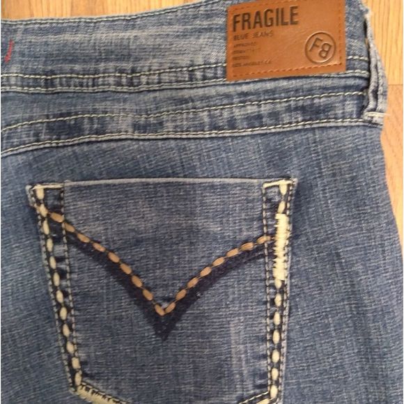 Fragile Jean Capri's.  Size 17 - Picture 7 of 9